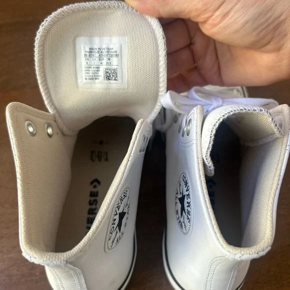 Converse Chuck Taylor All Star Platform White Leather High-Tops NWOT - Picture 10 of 16